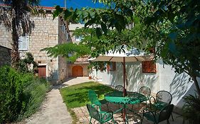 Dalmatian Garden - Free Parking - City Centre